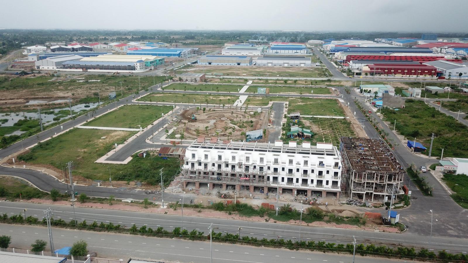Nhà đầu tư đổ về Đức Hòa, Long An săn đất