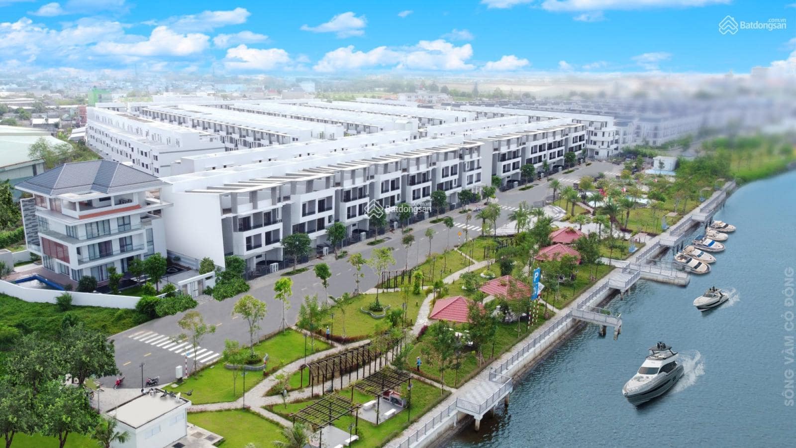 Bán nhà 5x17, xây 1 trệt, 2 lầu, sân thượng, giá 3,75 tỷ. View sông The Pearl Riverside TT Bến Lức