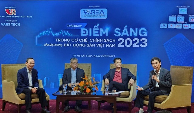 Thị trường bất động sản sẽ 'ấm' lên từ quý III năm 2023