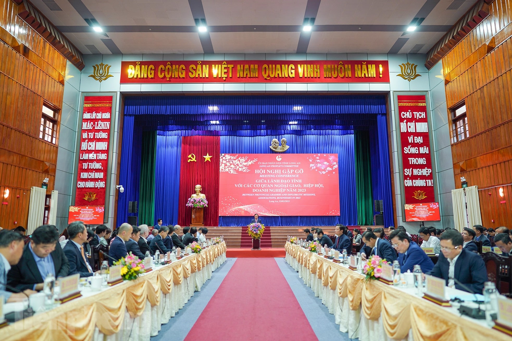 Long An 'trải thảm đỏ' đón nhà đầu tư