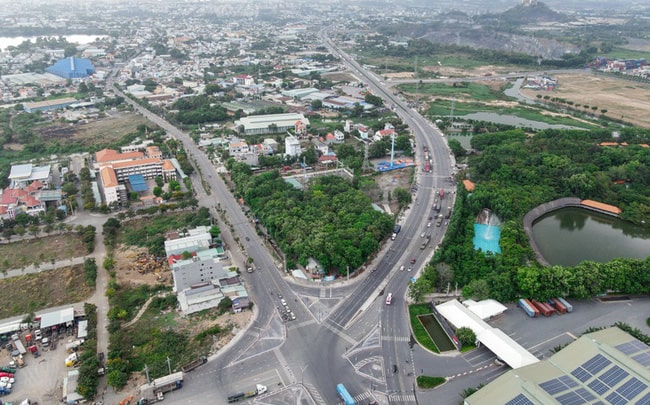 Chủ tịch UBND Tp.HCM Phan Văn Mãi ký quyết định thành lập Tổ công tác dự án đường Vành đai 3, Vành đai 4